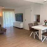 Апартаменты Duenenwelle - 3 Zi, Kue, 2 Baeder, Balkon Остзебад Бинц
